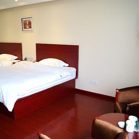 Greentree Inn Hotel Jianhe Subway Station North Palace Taiyuan מראה חיצוני תמונה